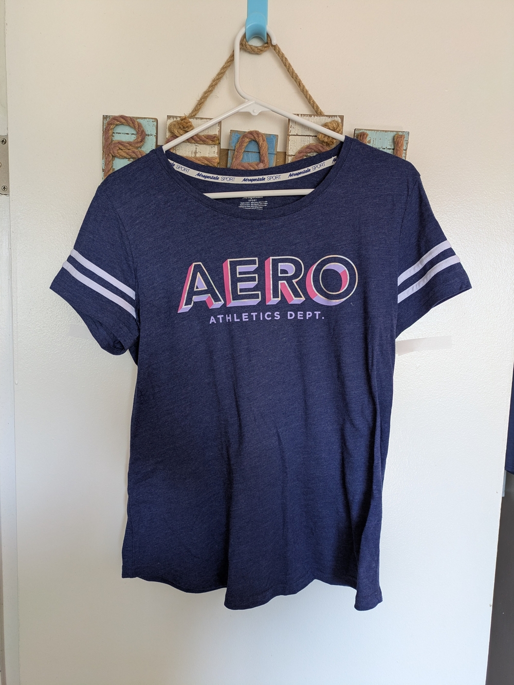 Aeropostale Women Navy Short Sleeve Graphic Tee with Pink & White Accents